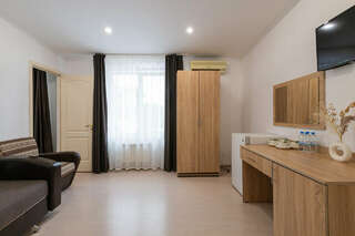 Гостиница Белый Дом Геленджик Семейный номер-3