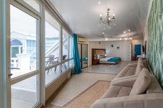 Гостиница Белый Дом Геленджик Пентхаус с террасой-5