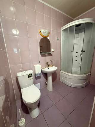 Гостиница Белый Дом Геленджик Семейный номер-4