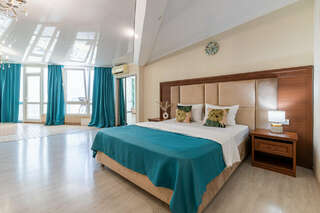 Гостиница Белый Дом Геленджик Пентхаус с террасой-6