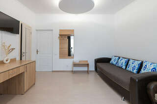 Гостиница Белый Дом Геленджик Семейный номер-1