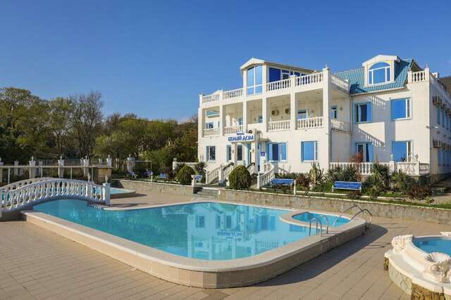 Гостиница Белый Дом Геленджик-5